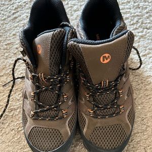 Merrell MOAB (Mother Of All Boots) mid height waterproof 5W